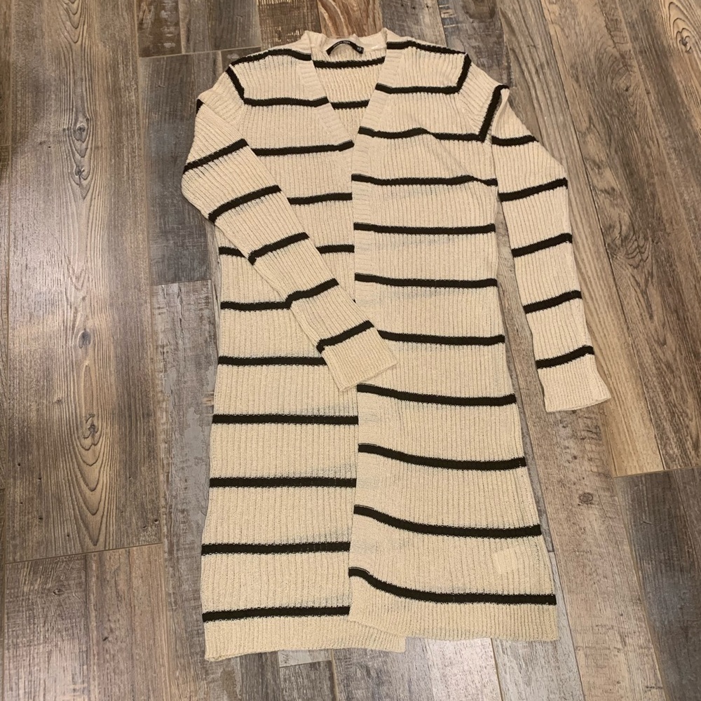 Women’s extra long cardigan